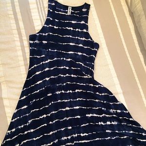 Athlete dress, size S, Navy & White